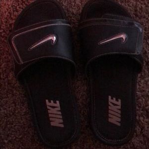 Nike slides